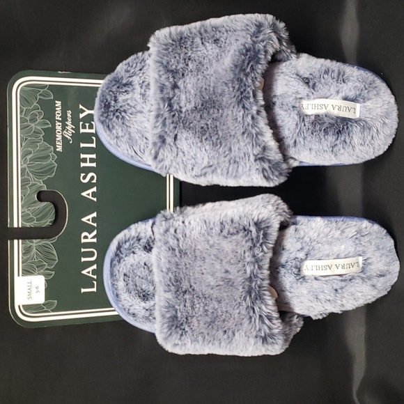 Laura Ashley NWT Memory Foam Slate Blue Faux Fur Slippers, Small 5-6 - Picture 1 of 6